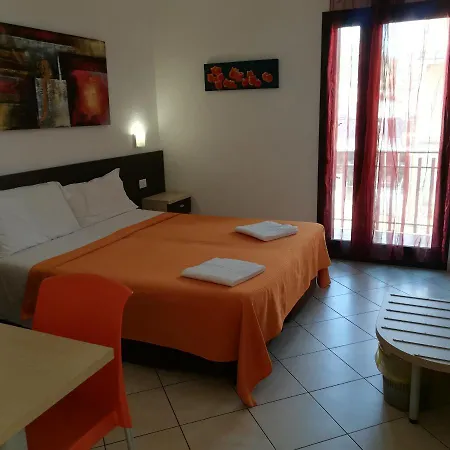 Bed & Breakfast La Del Mare -domo- 3*