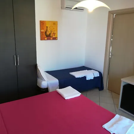 Bed & Breakfast La Del Mare -domo- La Caletta