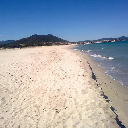 La Del Mare Bed & Breakfast *