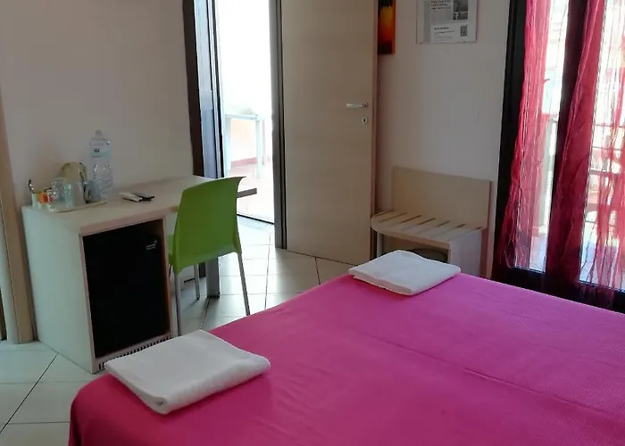 Bed & Breakfast La Del Mare -domo- 3*