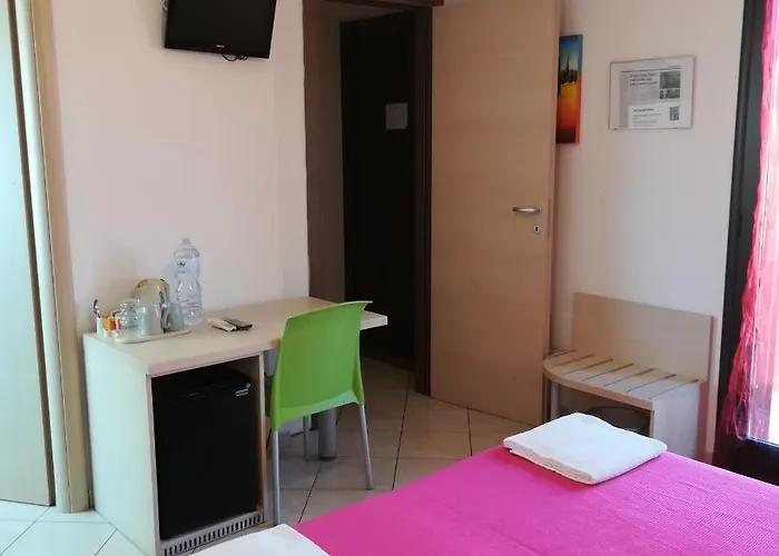 Frühstückspension La Del Mare -domo-